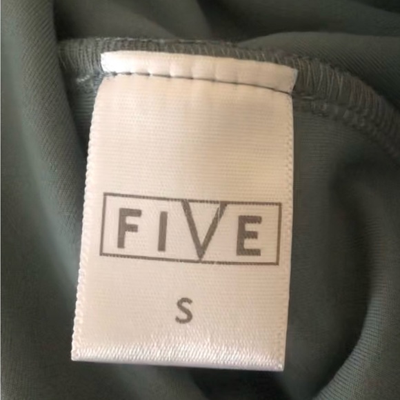 Five the Label top! - Picture 3 of 5